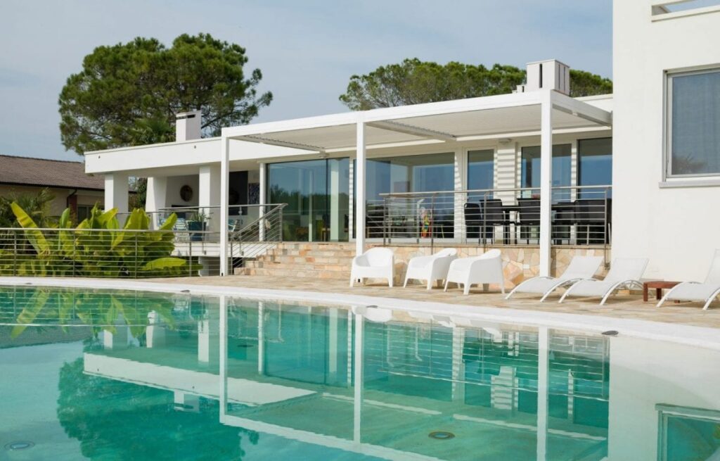 Vision_2 Vision Louvred Pergola