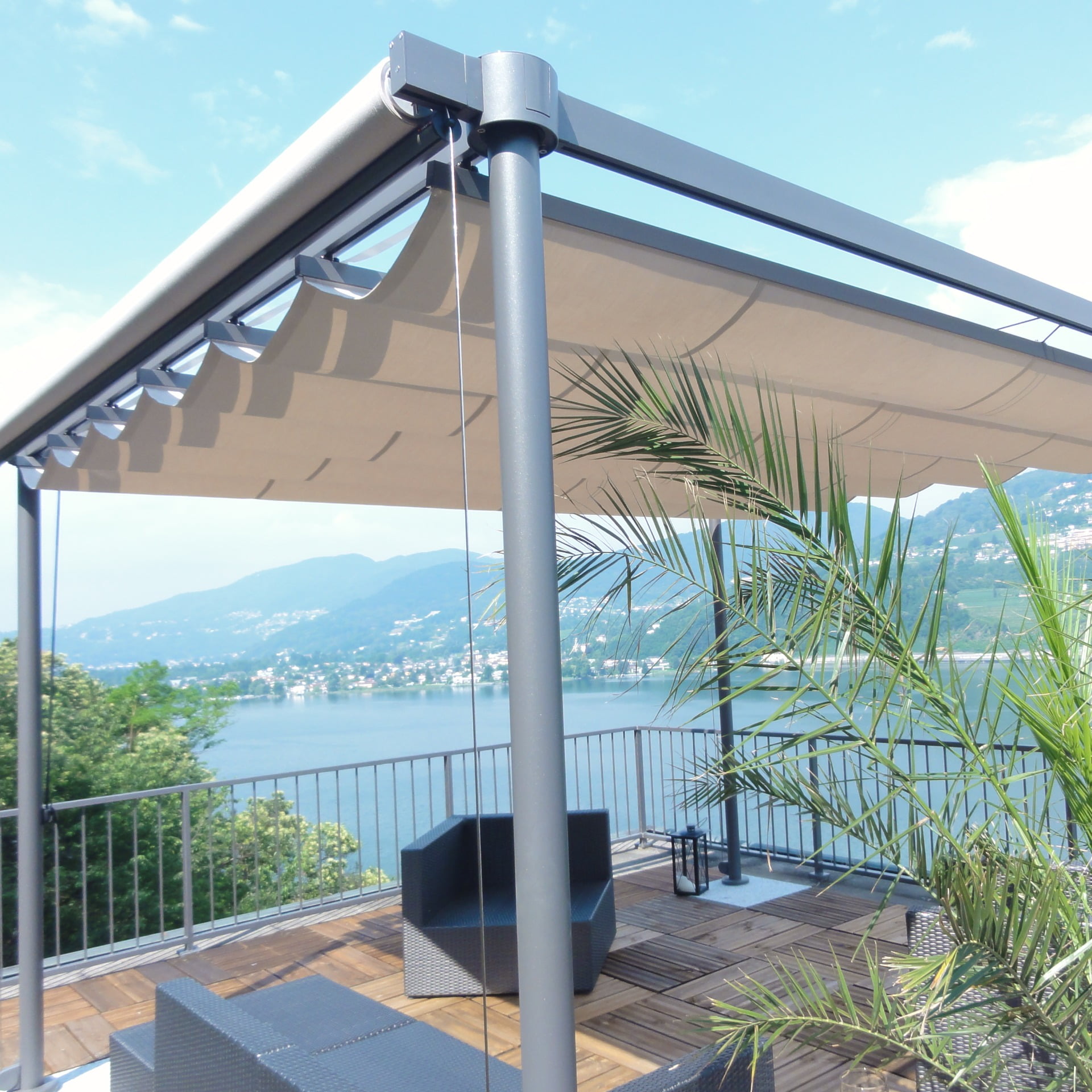 Leaf Ground Retractable Roof Pergola